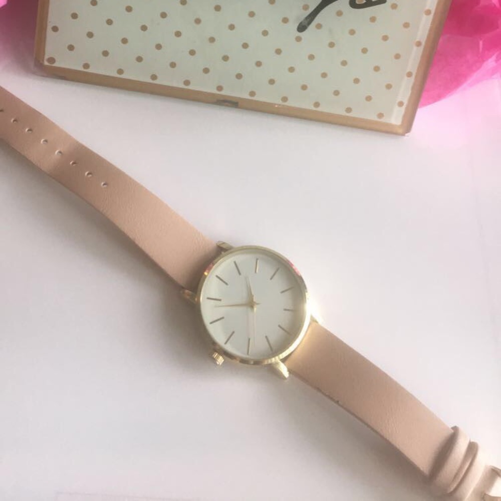 💖PRICE DROP💖 Gold Watch